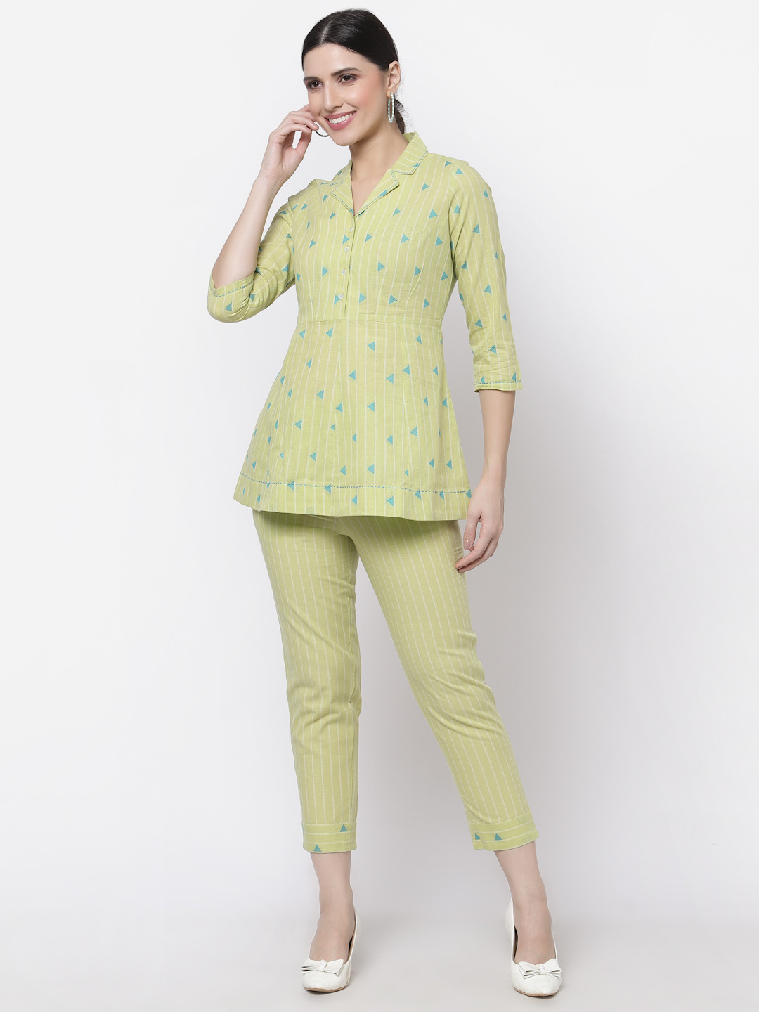 

Bellamia Women Green Striped Pure Cotton Co-Ords, Yellow