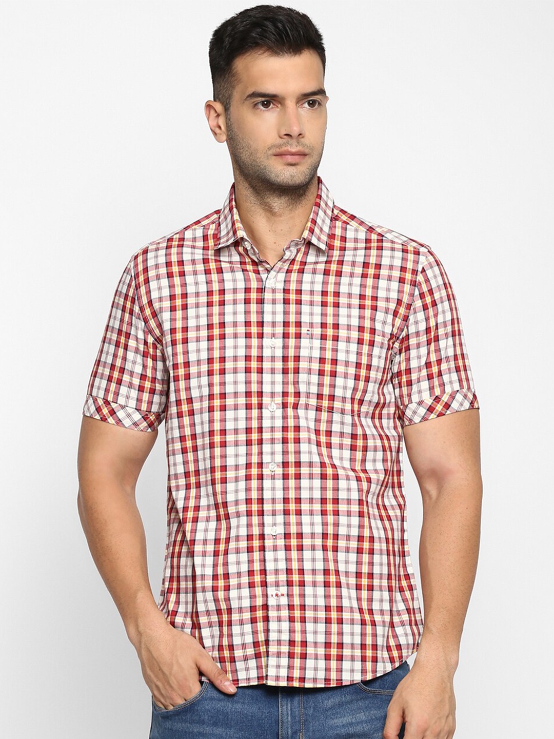 

Red Chief Men Red Slim Fit Checked Casual Shirt
