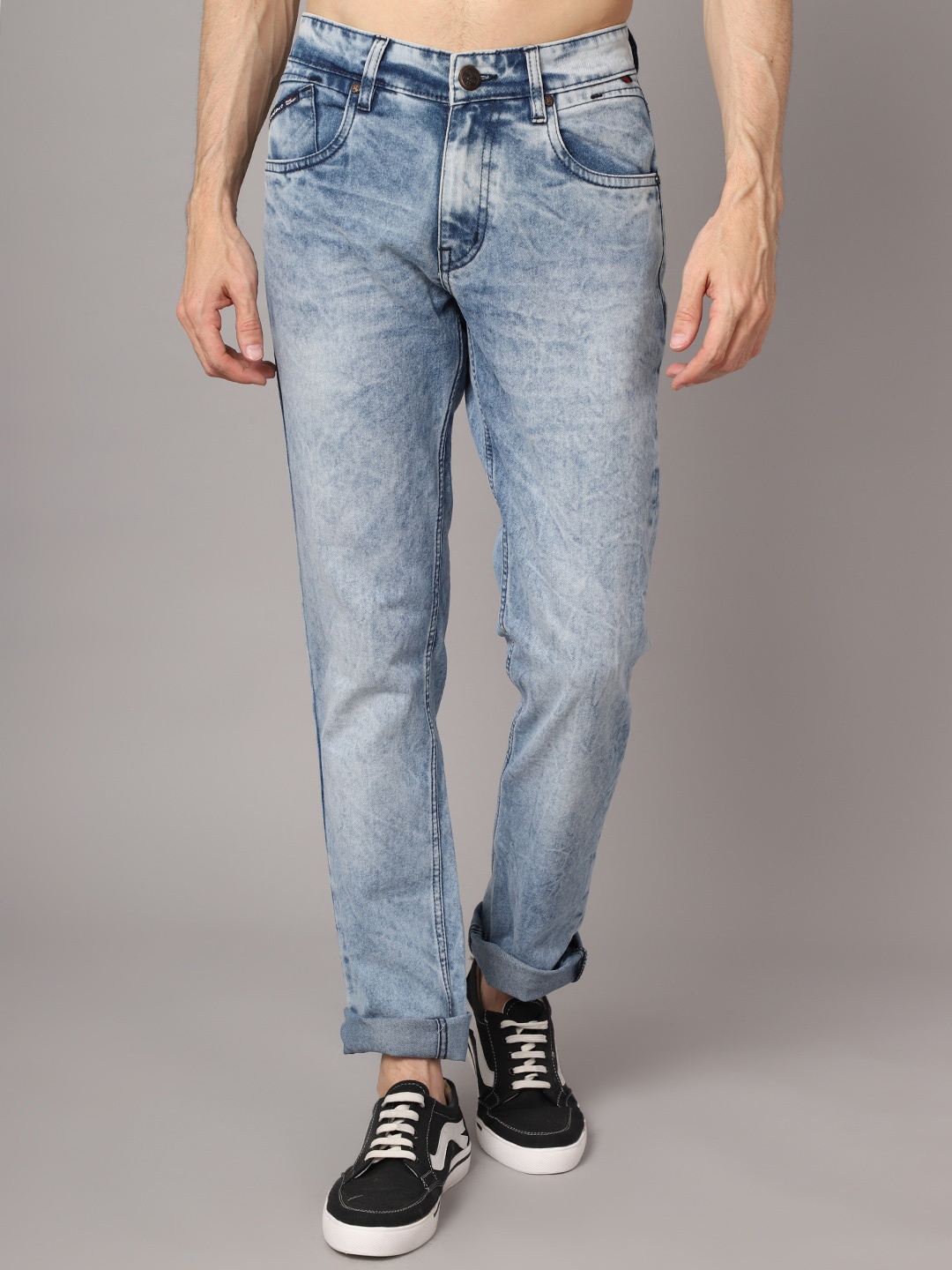 

Cantabil Men Blue Heavy Fade Jeans