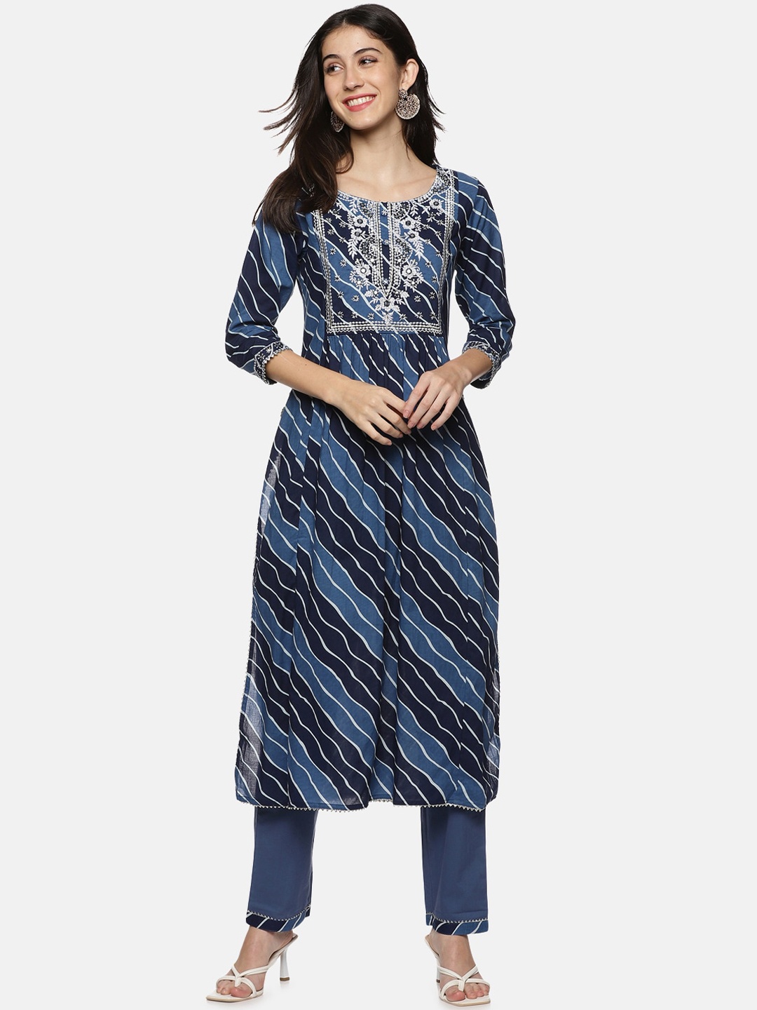 

Palakh Women Blue Leheriya Printed Pure Cotton Kurti with Trousers