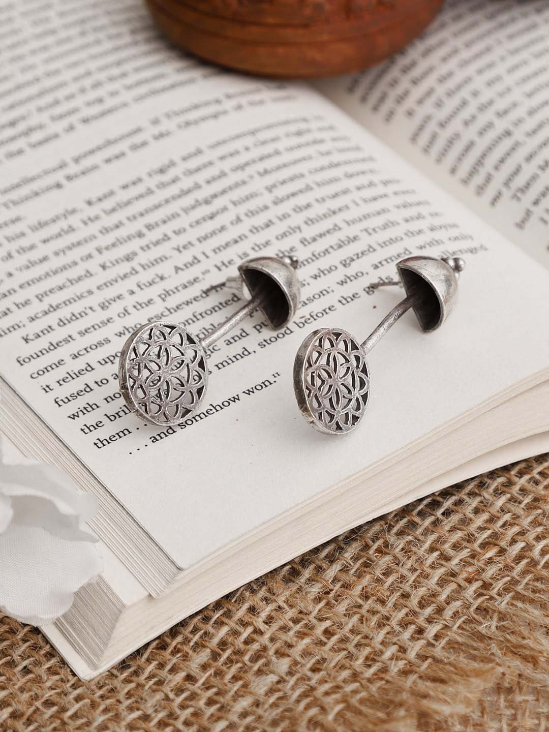 

VENI Silver-Toned Contemporary Studs Earrings