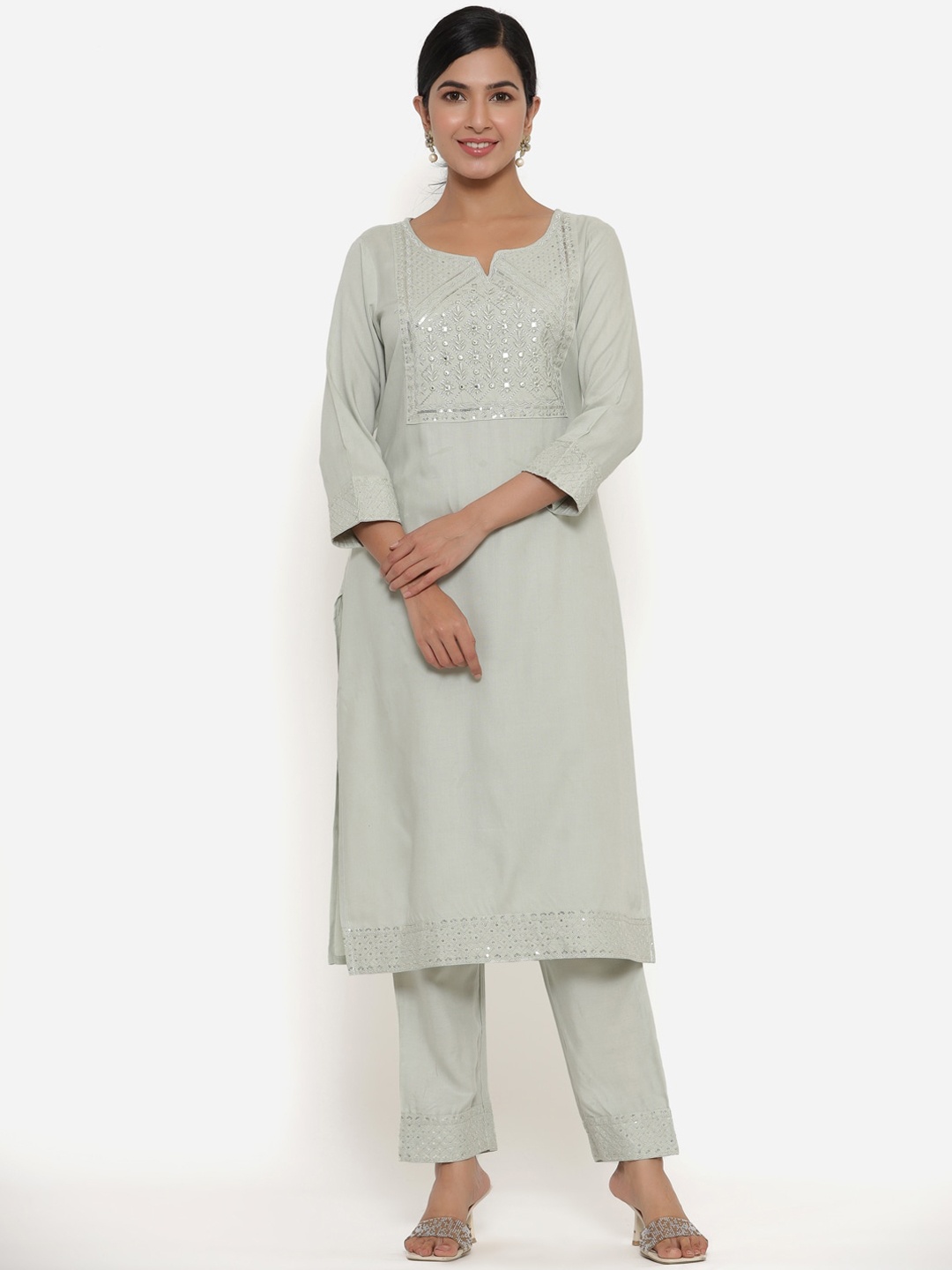 

SBR BABA KURTI Women Grey Ethnic Motifs Yoke Design Pleated Kurti with Trouser