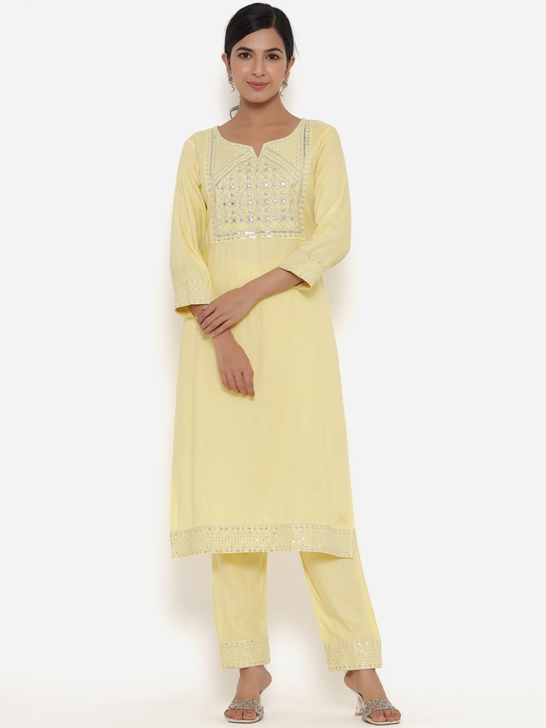 

SBR BABA KURTI Women Yellow Ethnic Motifs Embroidered Kurta with Trousers