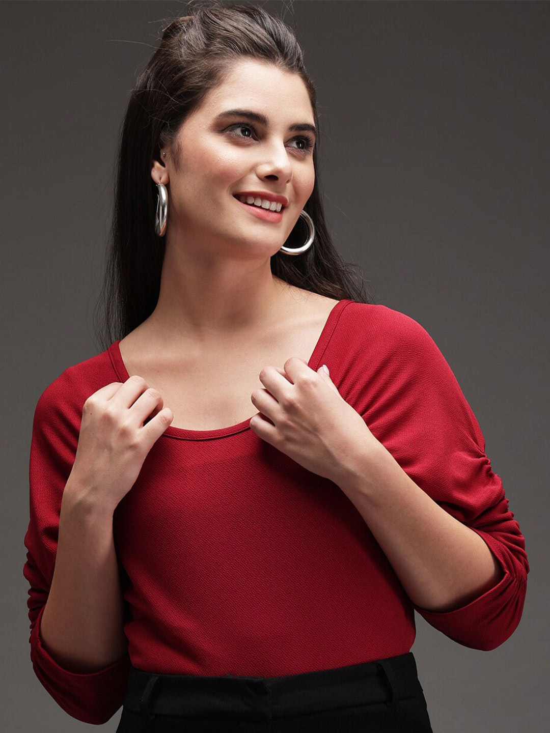 

Darzi Women Maroon Solid Crop Top