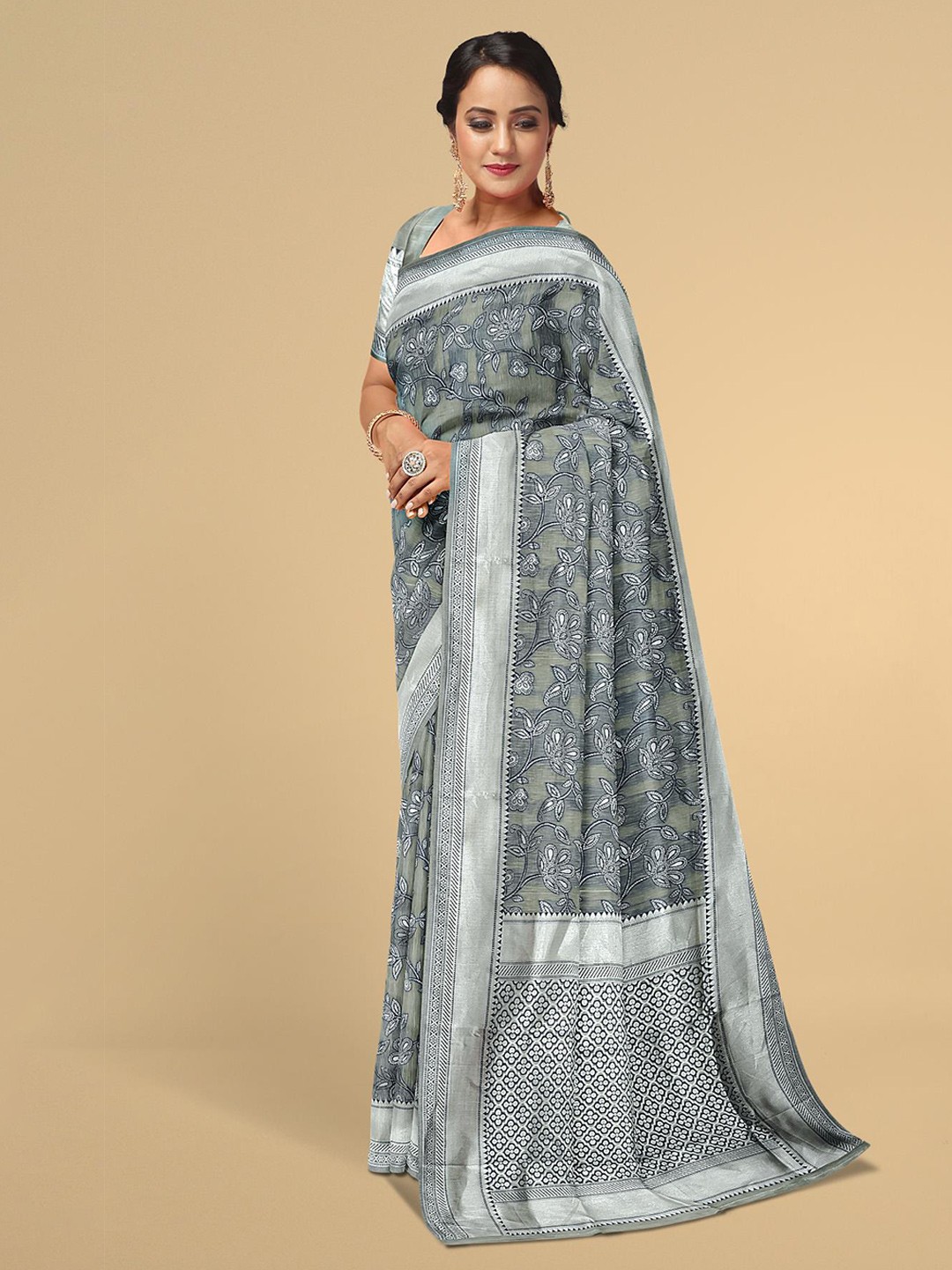 

Kalamandir Grey & Silver-Toned Floral Zari Silk Blend Saree