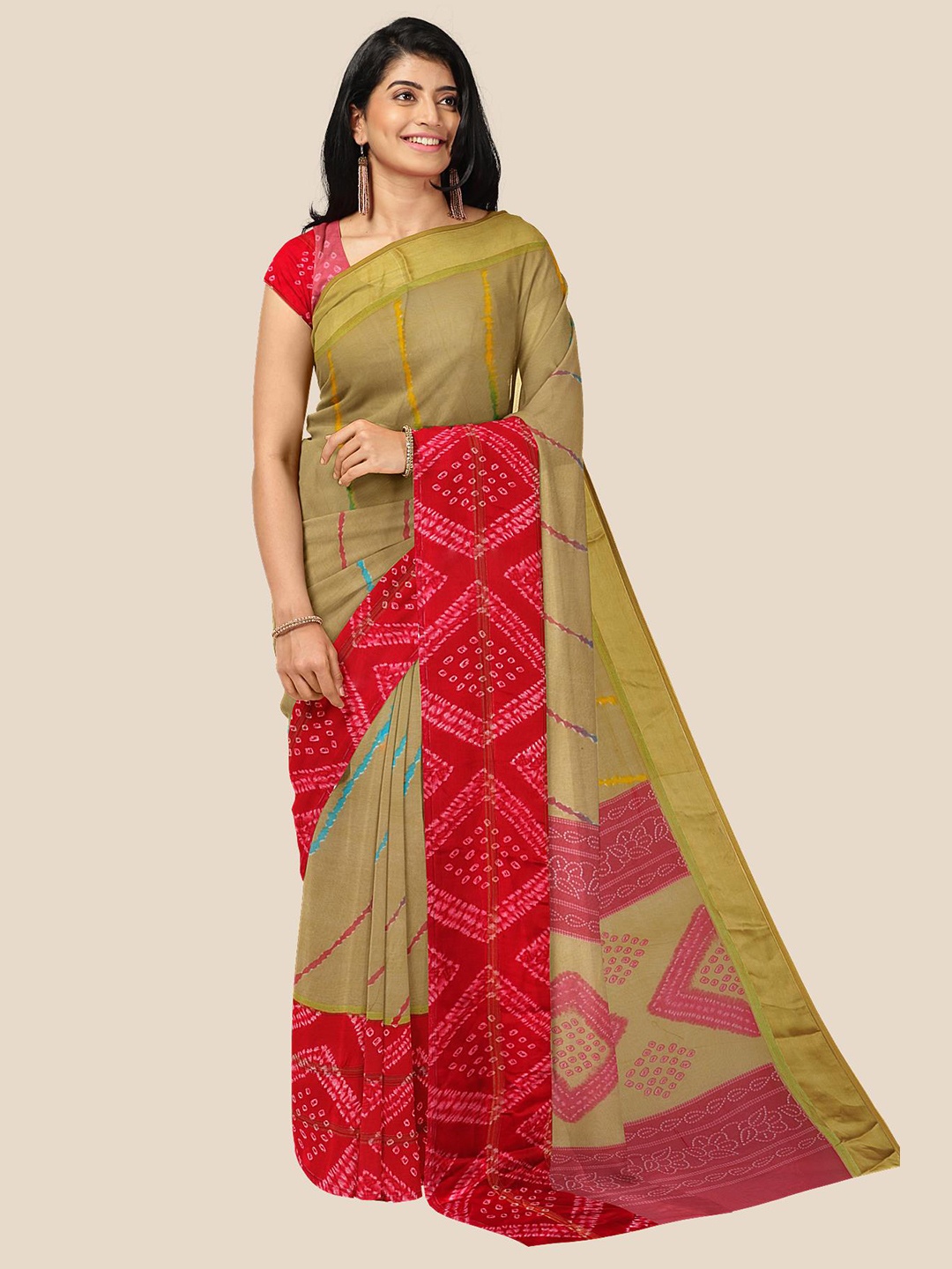 

Kalamandir Women Beige & Red Bandhani Saree