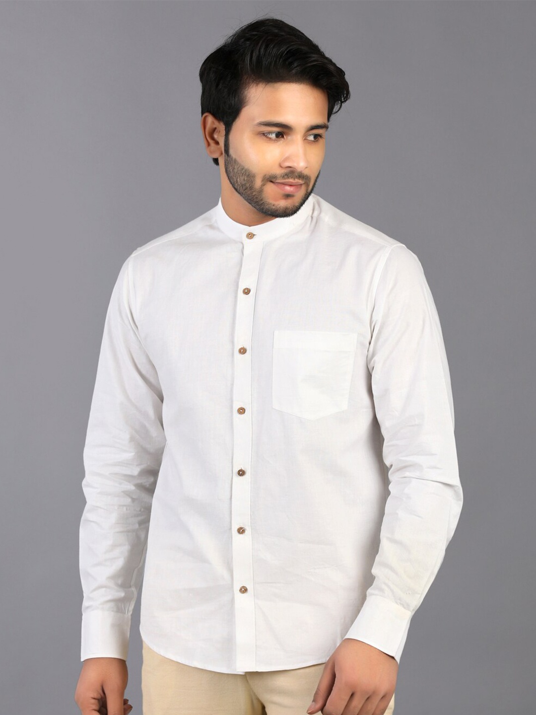 

RENTIYO Men White Solid Standard Mandarin Collar Casual Shirt