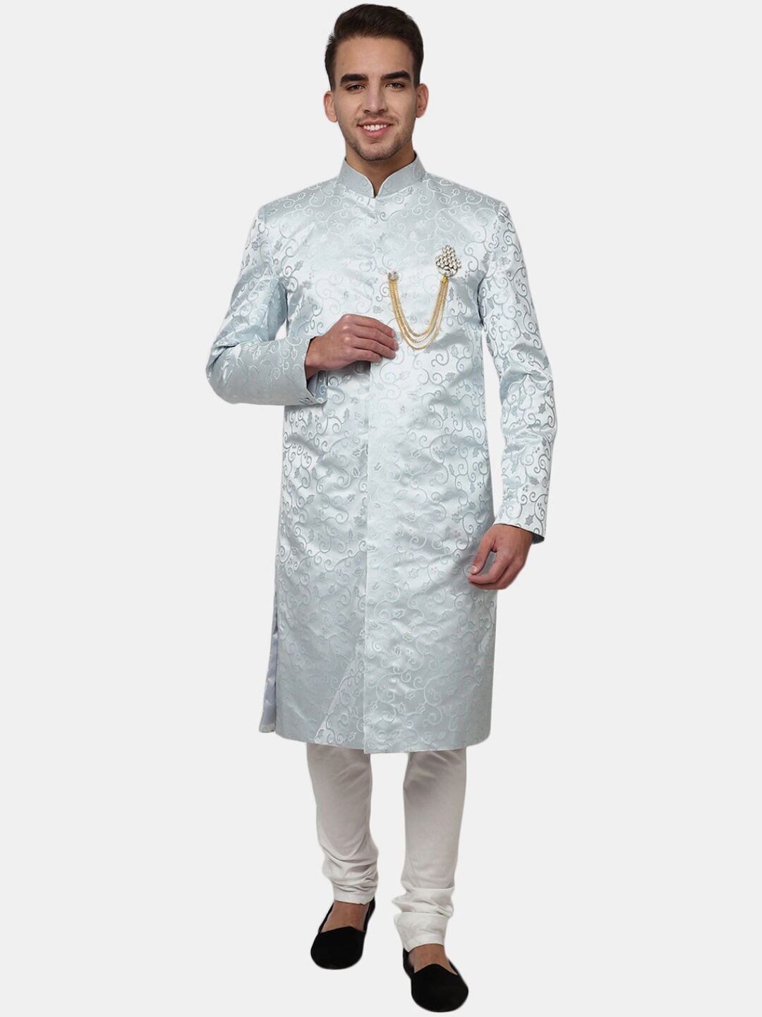 

V-Mart Men Silver Self Design Jacquard Mandarin Collar Sherwani Set