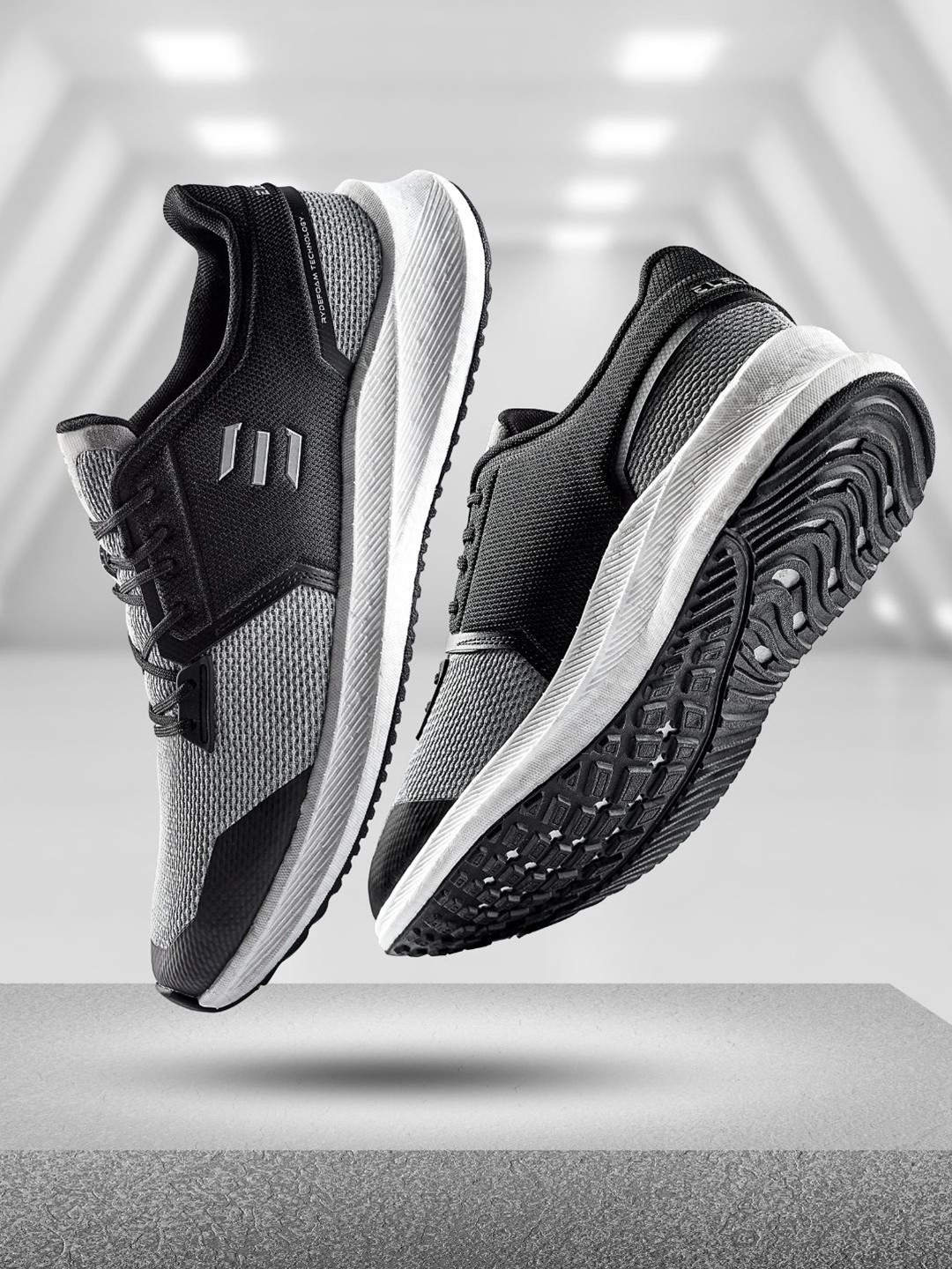 

ELEVAR Men Grey & Black HYPERFLO Training & Gym Sports Shoes