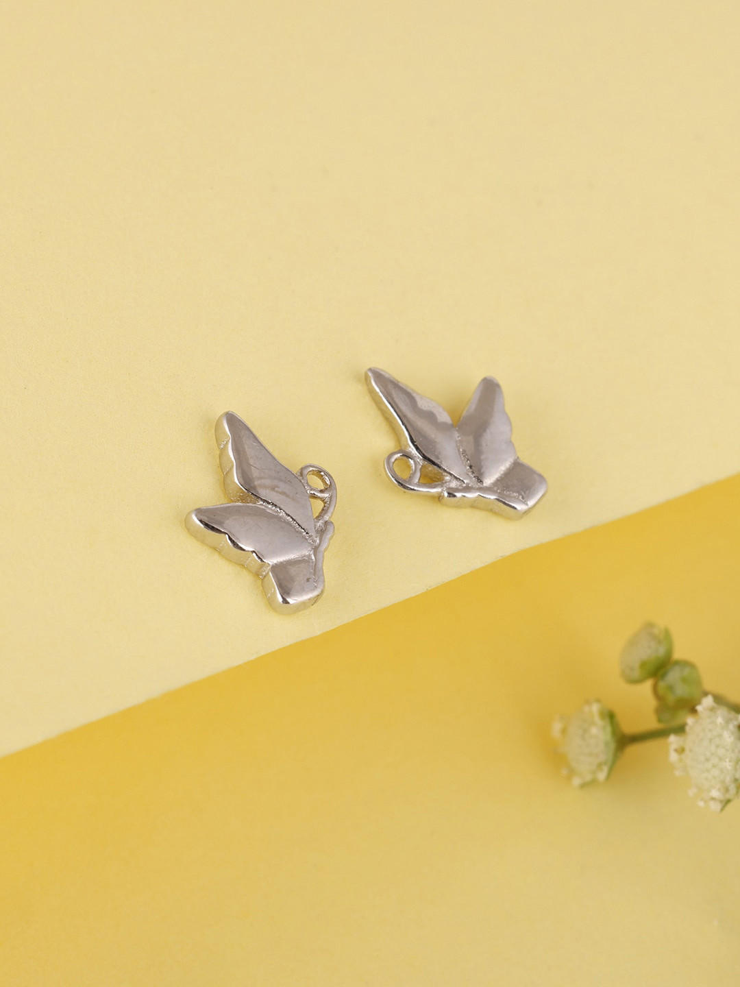 

GIVA Silver-Toned Contemporary Studs Earrings