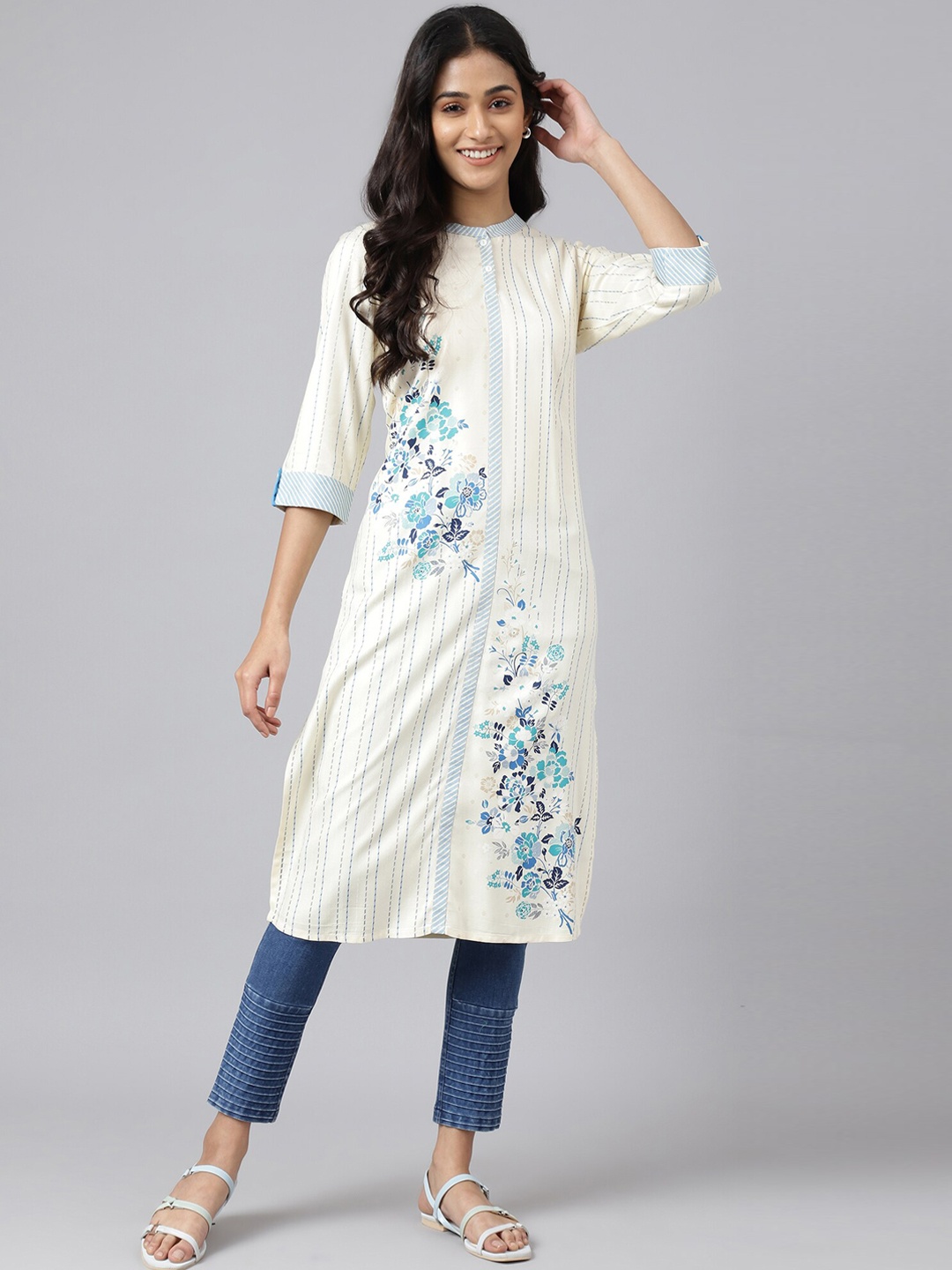 

AURELIA Women Beige Printed Flared Sleeves Thread Work Kurta