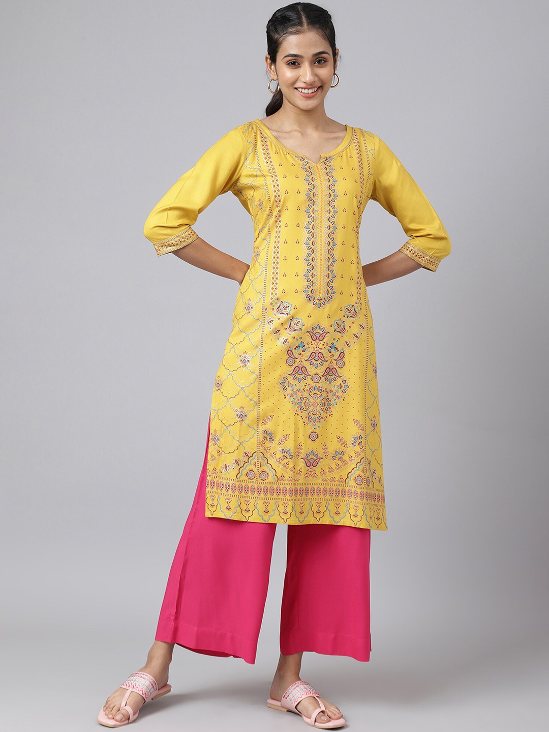 

AURELIA Women Yellow Ethnic Motifs Printed Gotta Patti Kurta