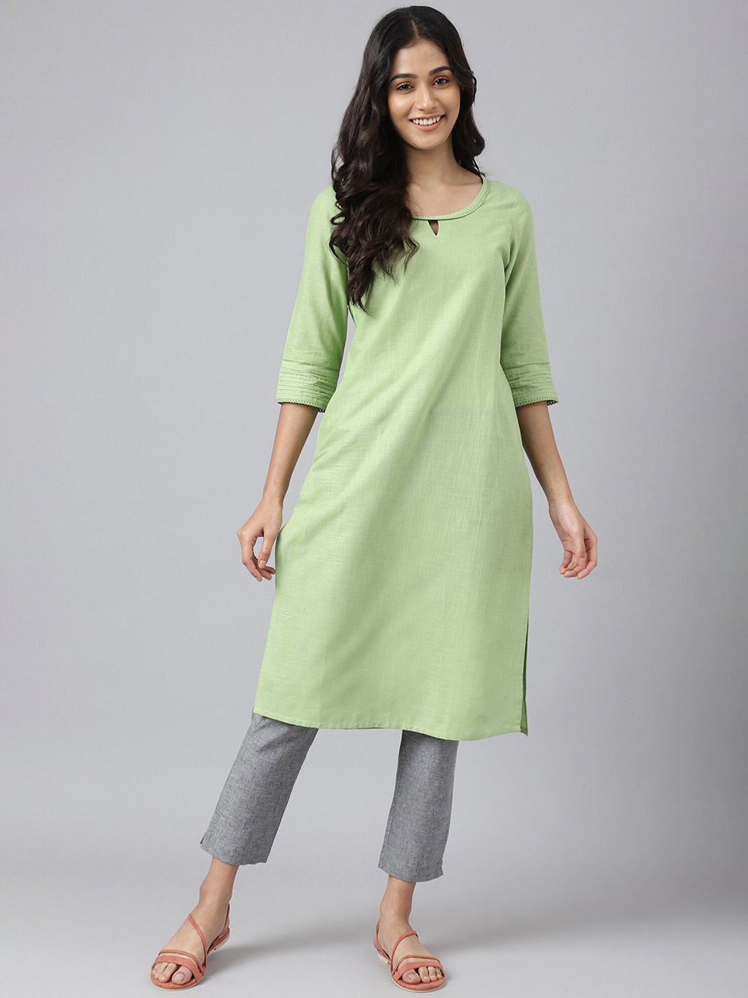 

AURELIA Women Green Keyhole Neck Pure Cotton Kurta, Lime green