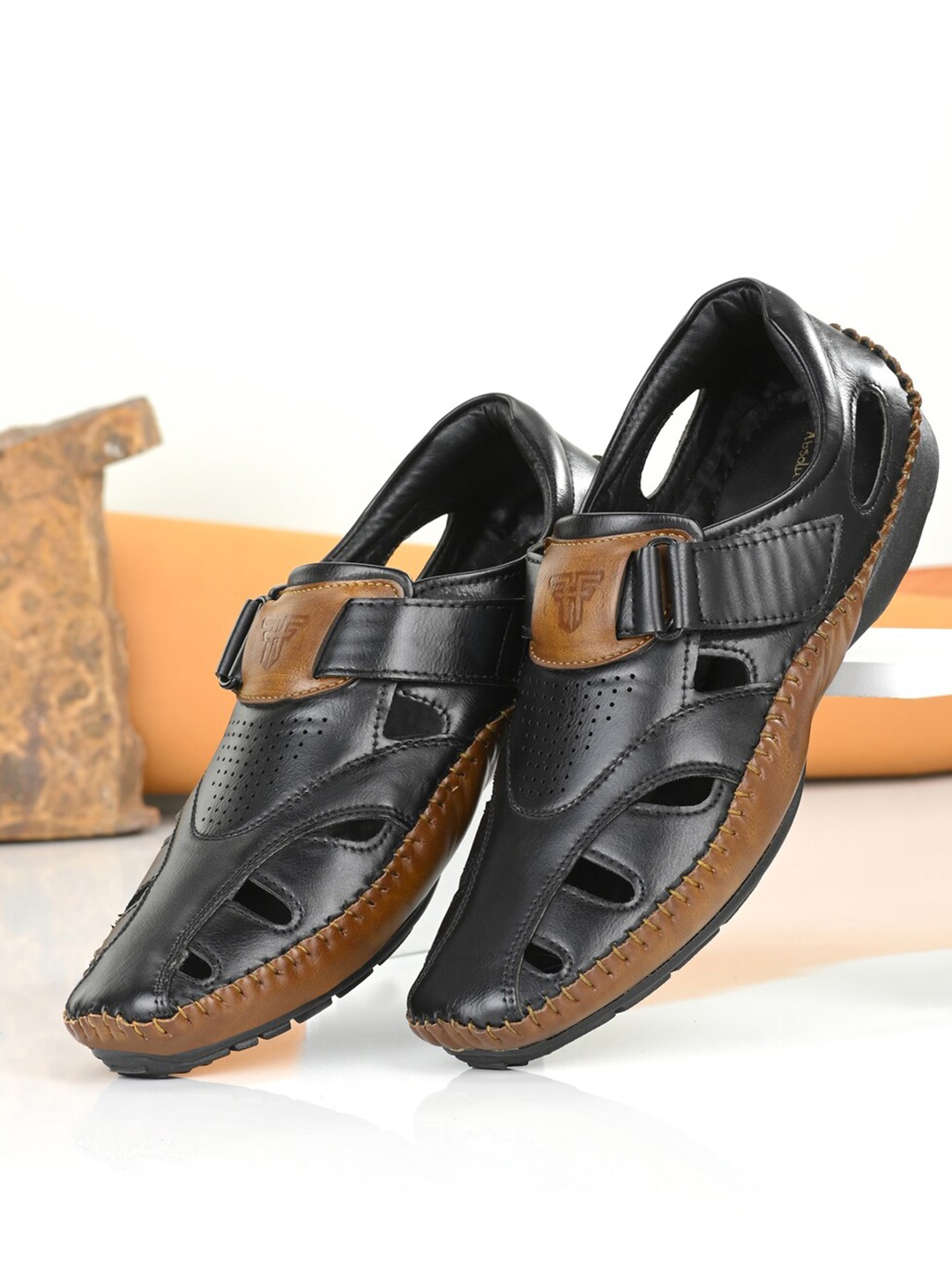 

Absolutee Shoes Men Black Fisherman Sandals