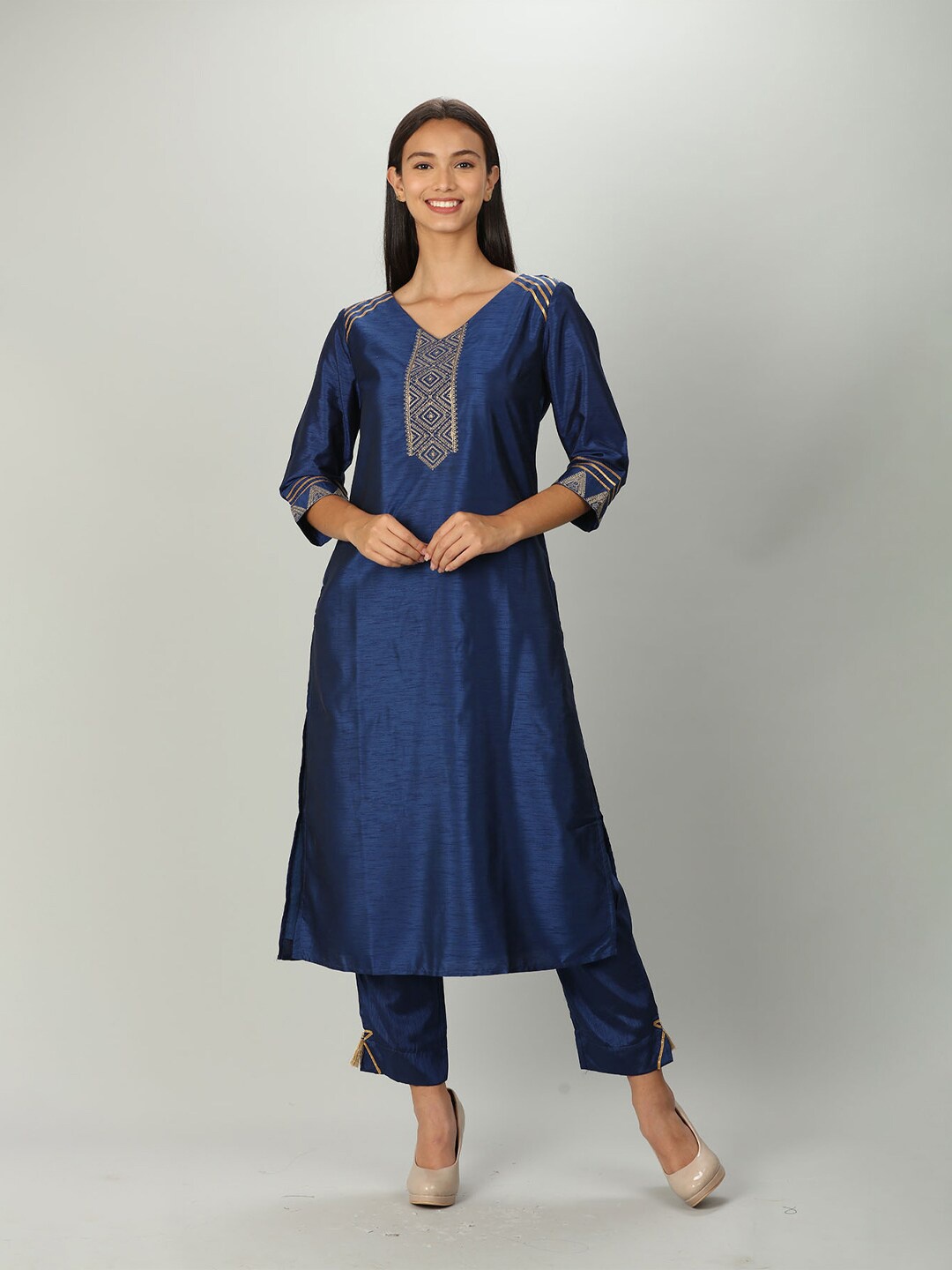 

Mustard Women Blue & Gold-Toned Ethnic Motifs Yoke Design Kurta