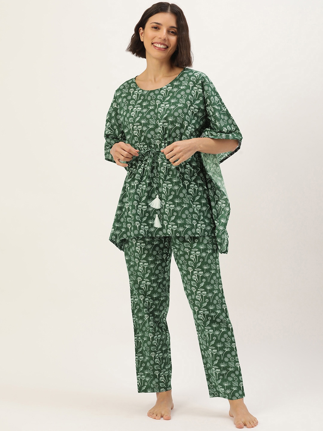 

SANSKRUTIHOMES Women Green & White Printed Cotton Night suit