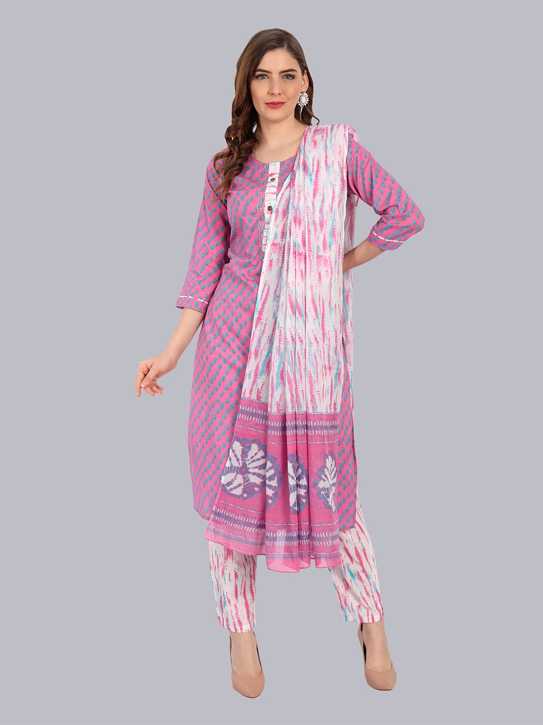 

NH KAPDEWALA Women Pink Bandhani Printed Thread Work Kurti with Trousers & With Dupatta