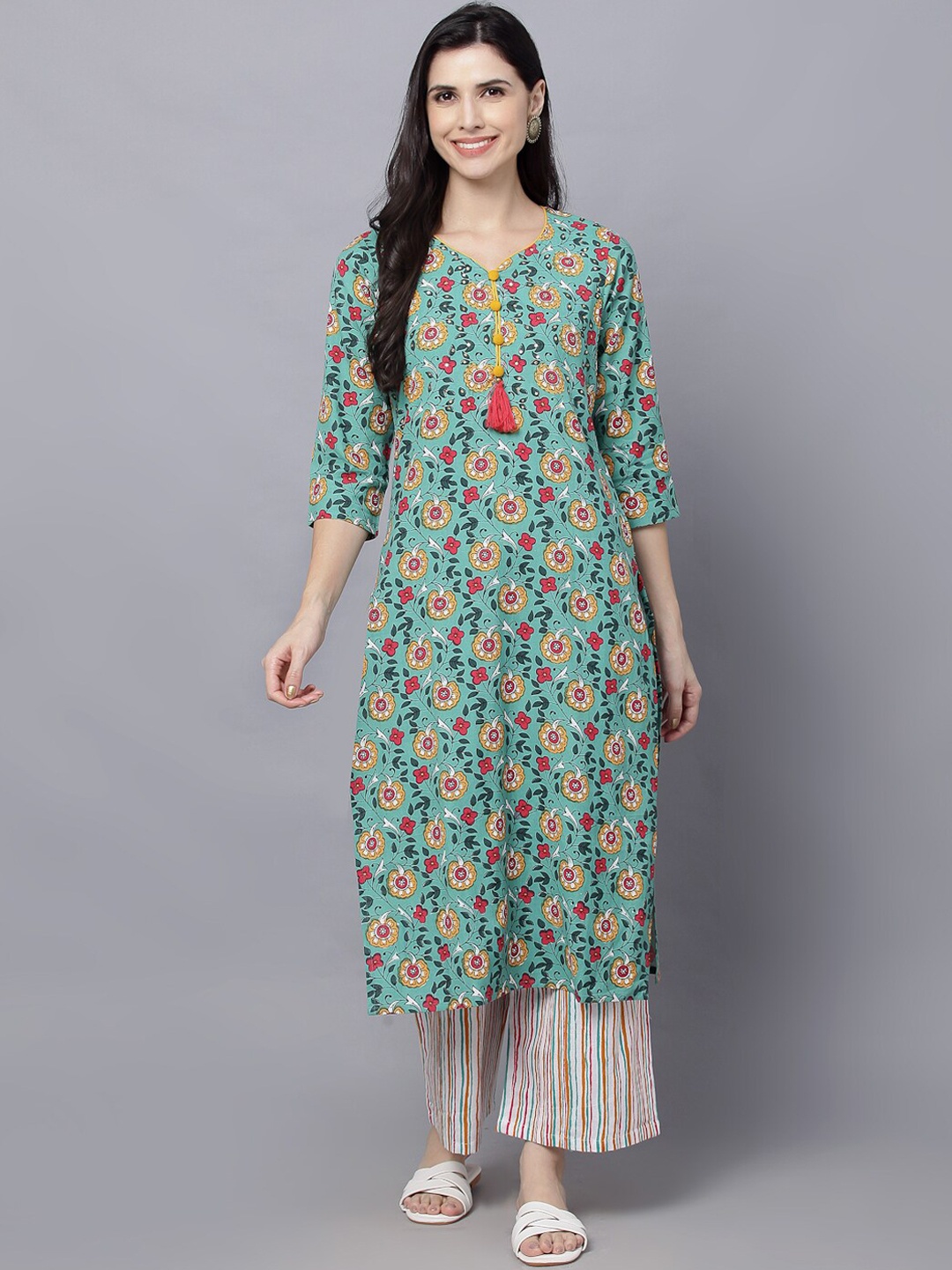 

DAAMINA Women Green Floral Printed Kurti with Palazzos