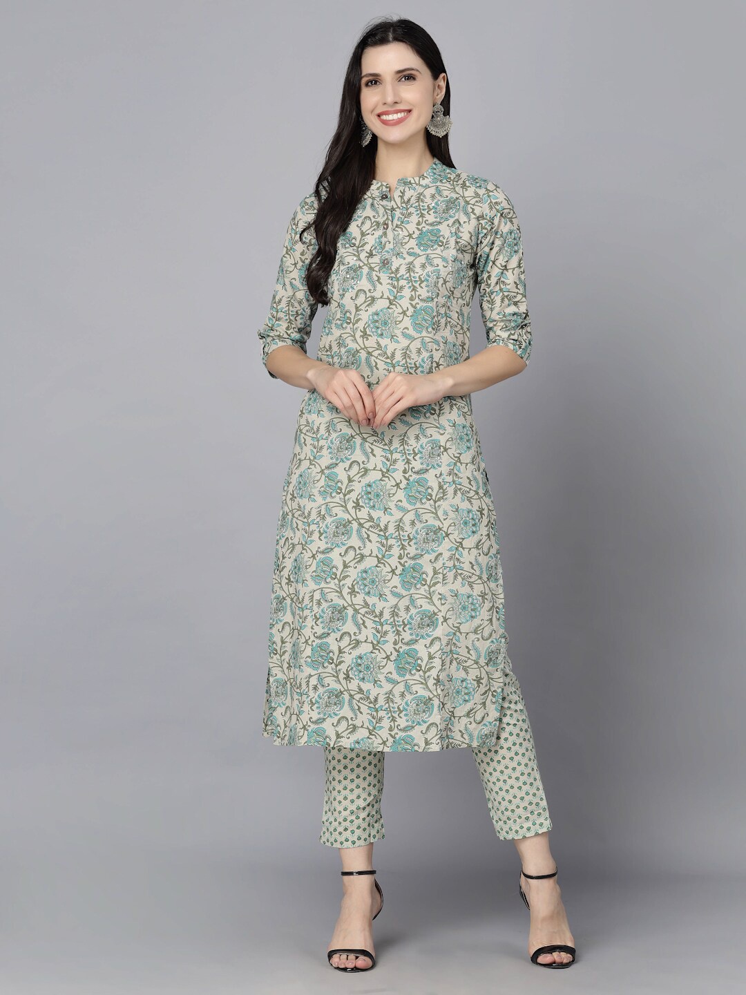 

DAAMINA Women Grey Floral Printed Pure Cotton Kurta with Trousers