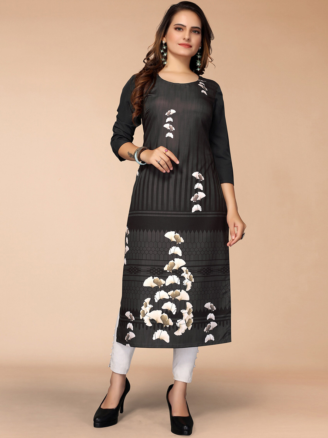 

KALINI Women Grey Printed Thread Work Indie Prints Crepe Kurta