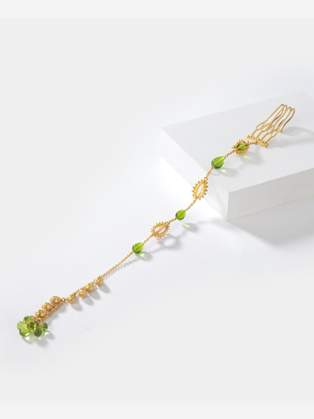 

SHAYA Women Gold-Toned & Green Hairband