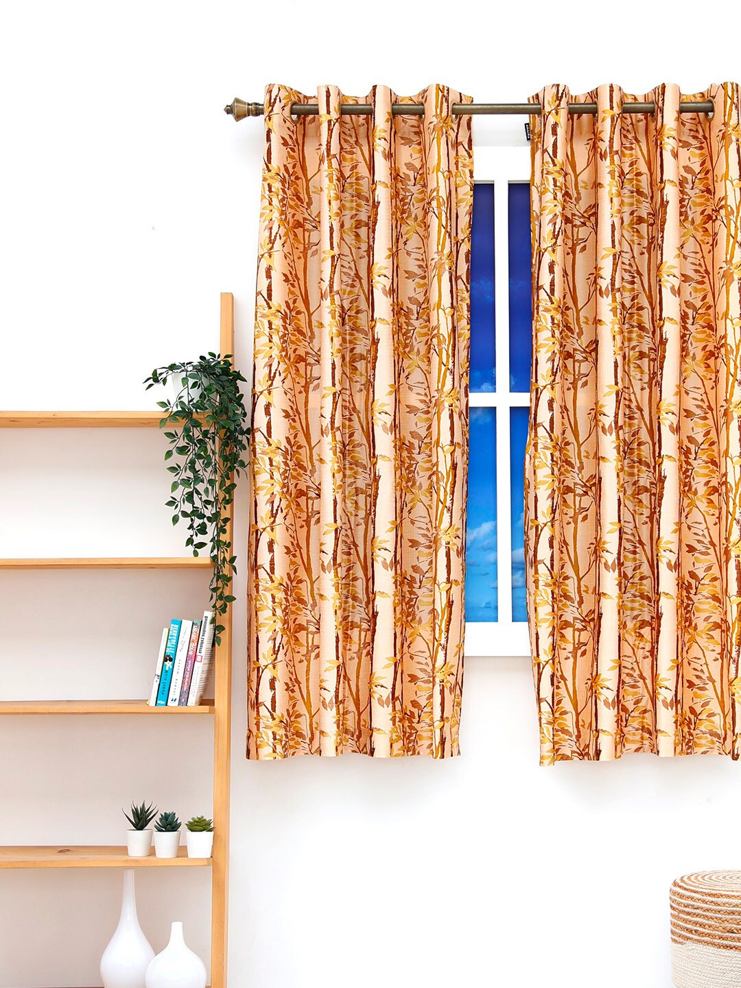 

Ariana Gold-Toned Floral Window Curtain