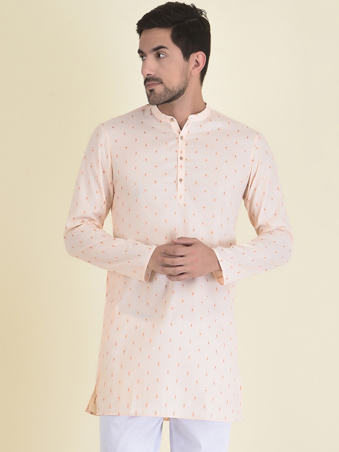 

DEYANN Men Orange Geometric Embroidered Flared Sleeves Thread Work Jacquard Kurta