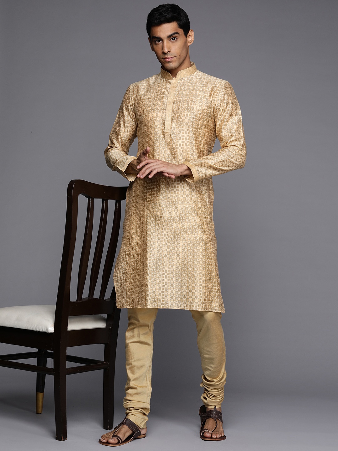 

Manu Men Beige Ethnic Motifs Printed Kurta with Churidar