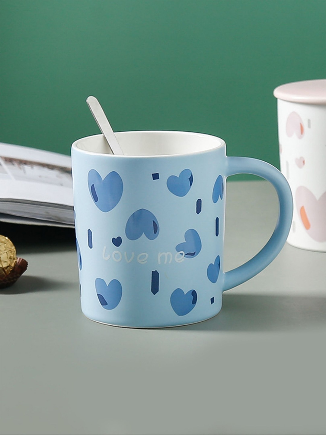 

Nestasia Blue and White Printed Ceramic Mug With Lid & Spoon 380 ML