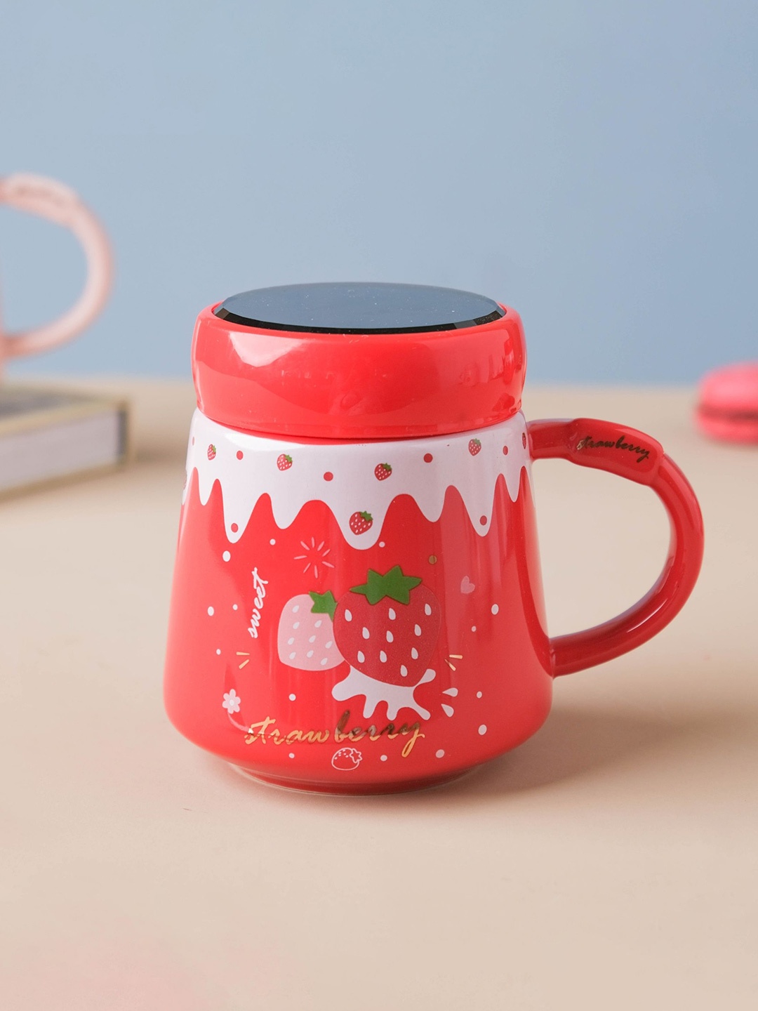 

Nestasia Red & White Ceramic Strawberry Mug with Lid 360 ml