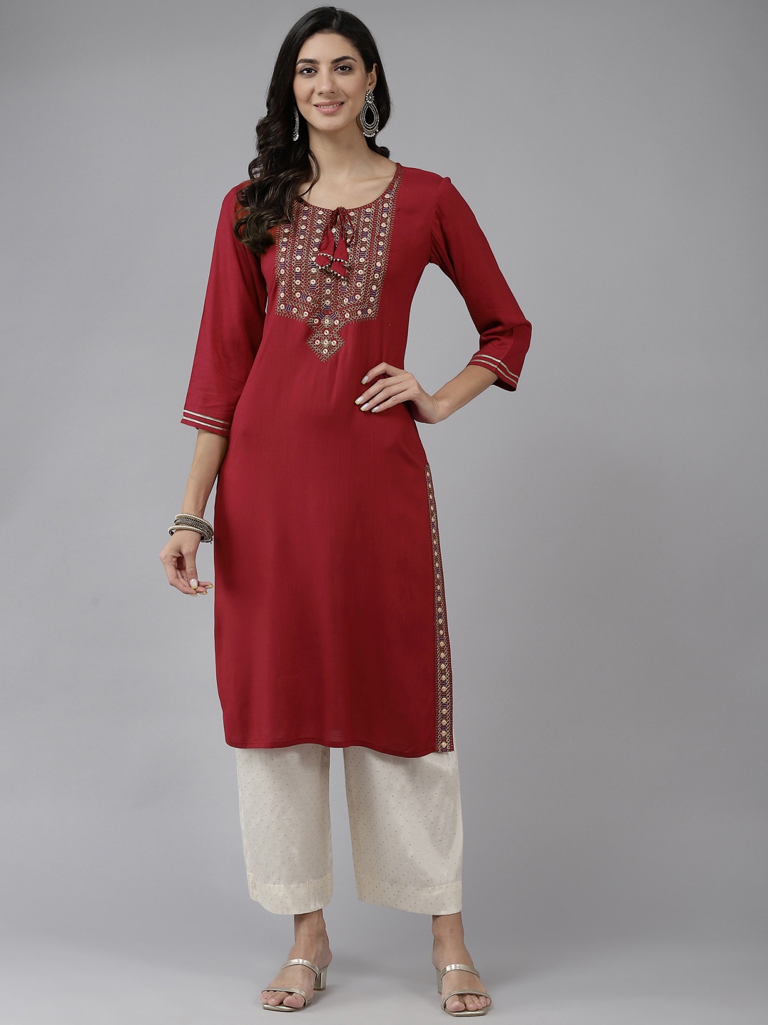 

Prakrti Women Maroon Ethnic Motifs Printed Kurta