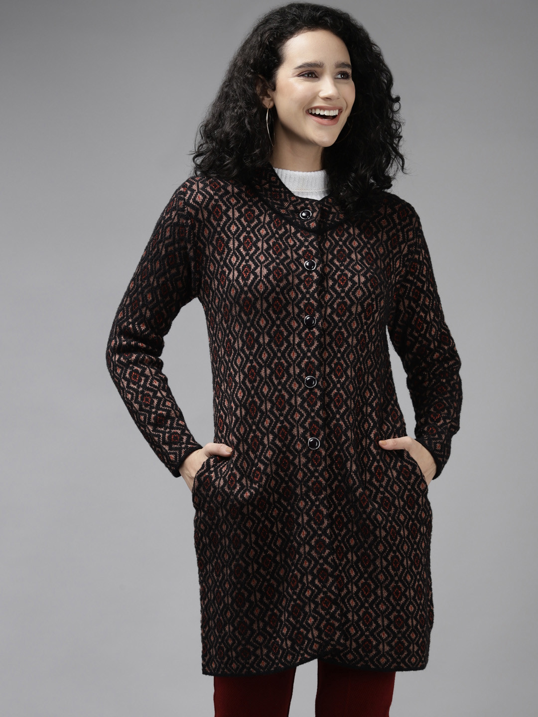 

Cayman Women Black & Beige Knitted Wool Longline Cardigan