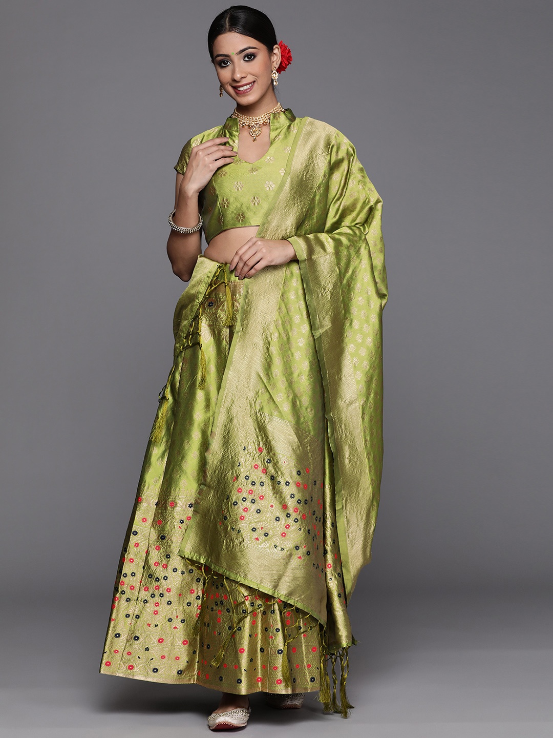 

Mitera Women Green &Gold-Toned Kalamkari Semi-Stitched Lehenga Unstitched Blouse & Dupatta