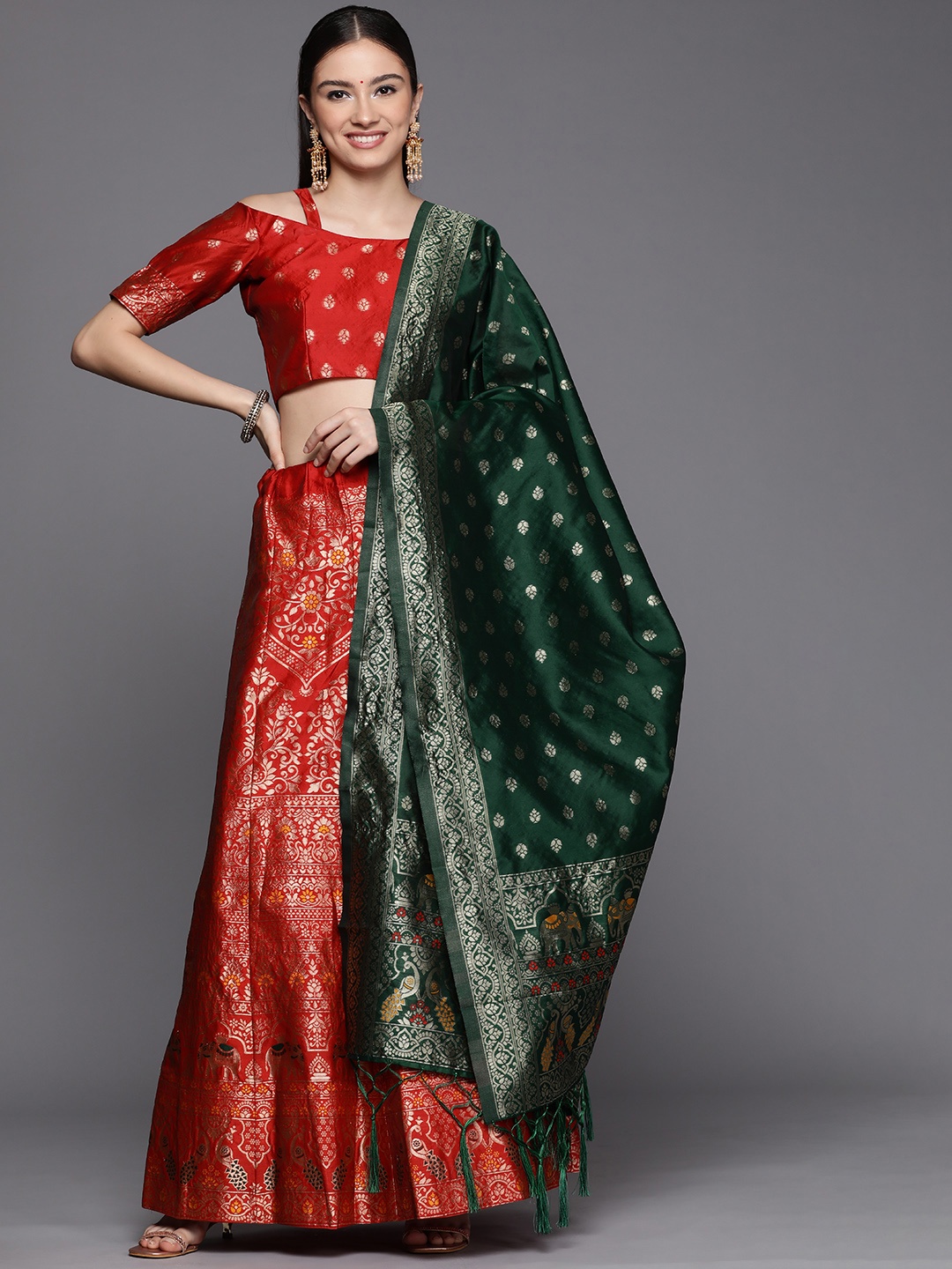 

Mitera Women Red & Gold-Toned Kalamkari Semi-Stitched Lehenga Unstitched Blouse & Dupatta