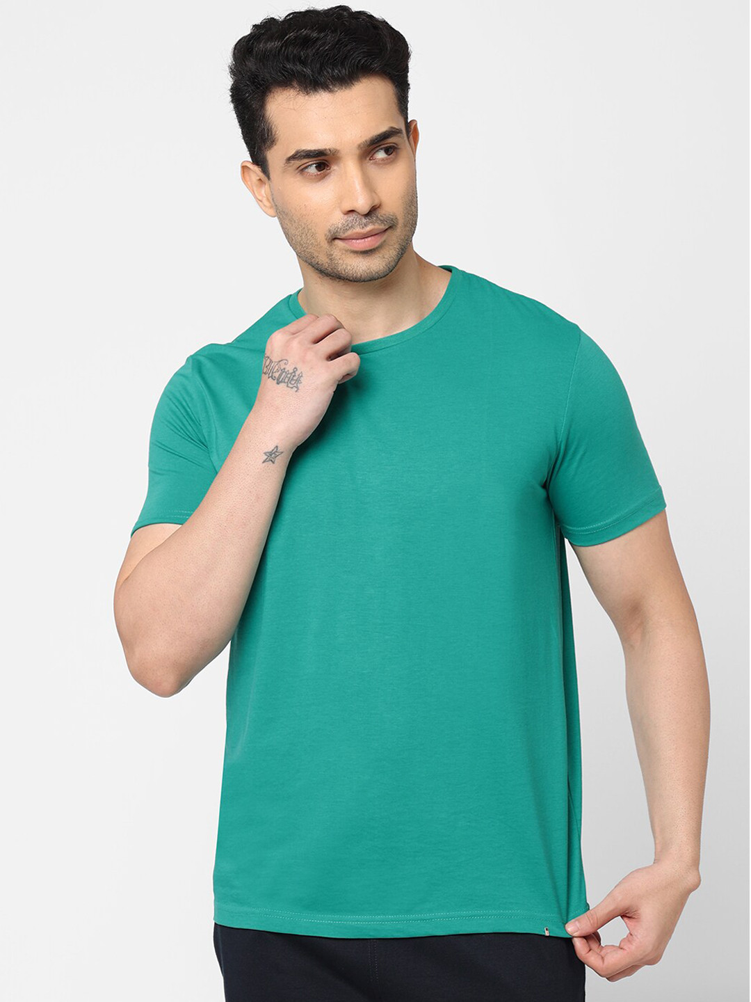 

Sweet Dreams Men Green Solid Lounge Tshirts