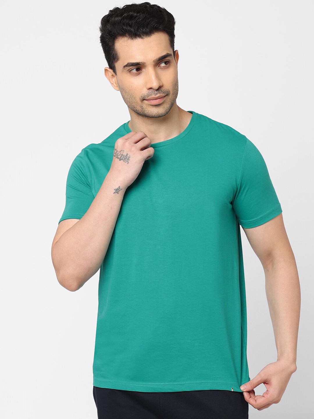 

Sweet Dreams Men Green Solid Lounge T-shirt