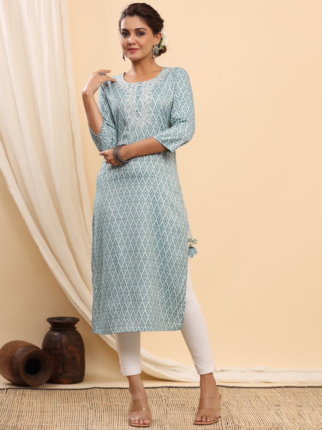 

ETHNIC STREET Women Blue Geometric Thread Work Pastels Cotton Kurta