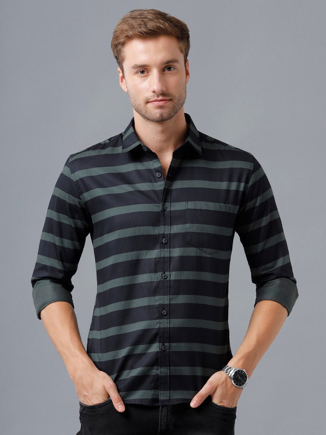 

YOVISH Men Black Smart Slim Fit Horizontal Stripes Striped Casual Shirt