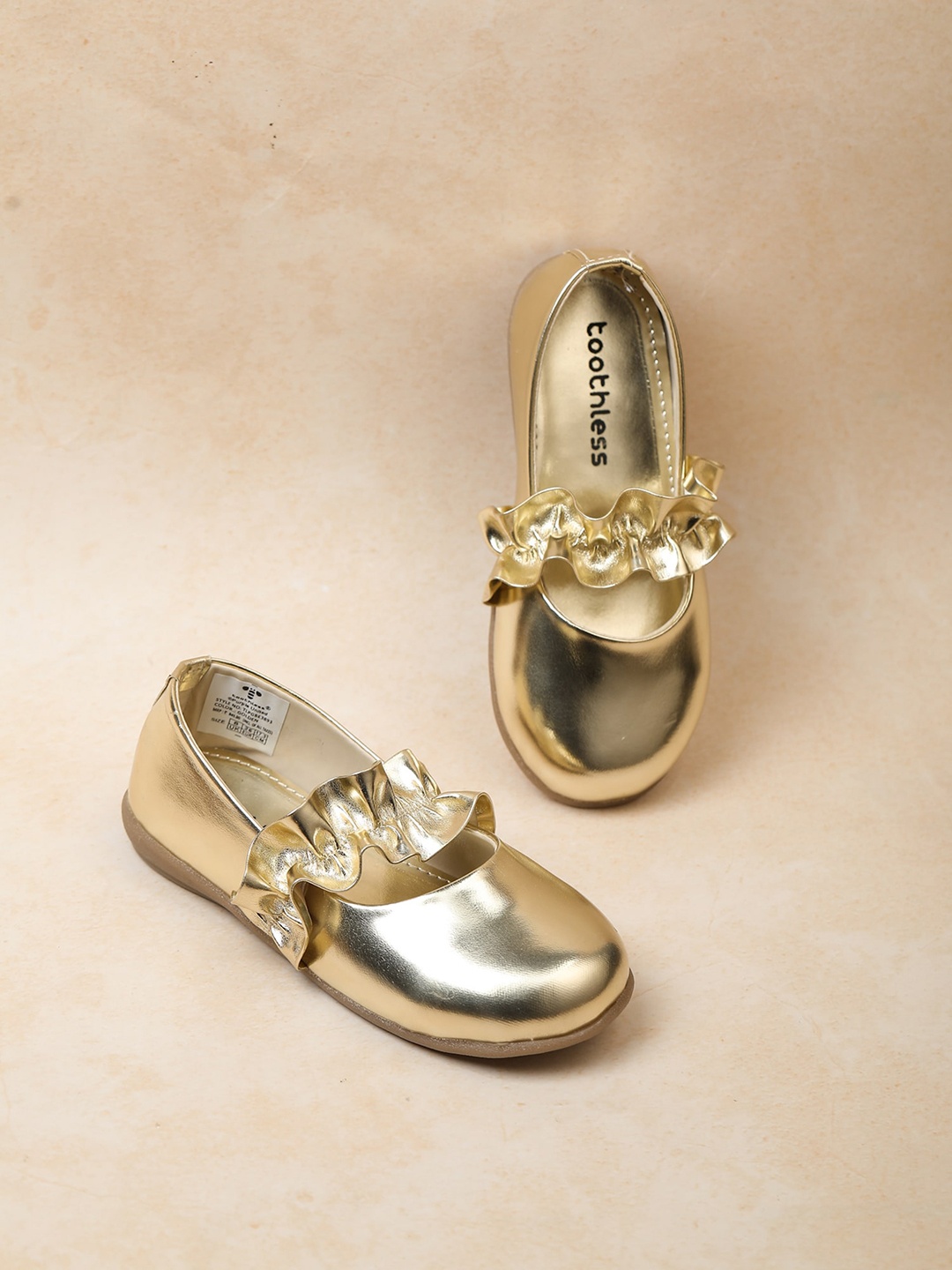 

toothless Girls Gold-Toned Embellished Ballerinas Flats