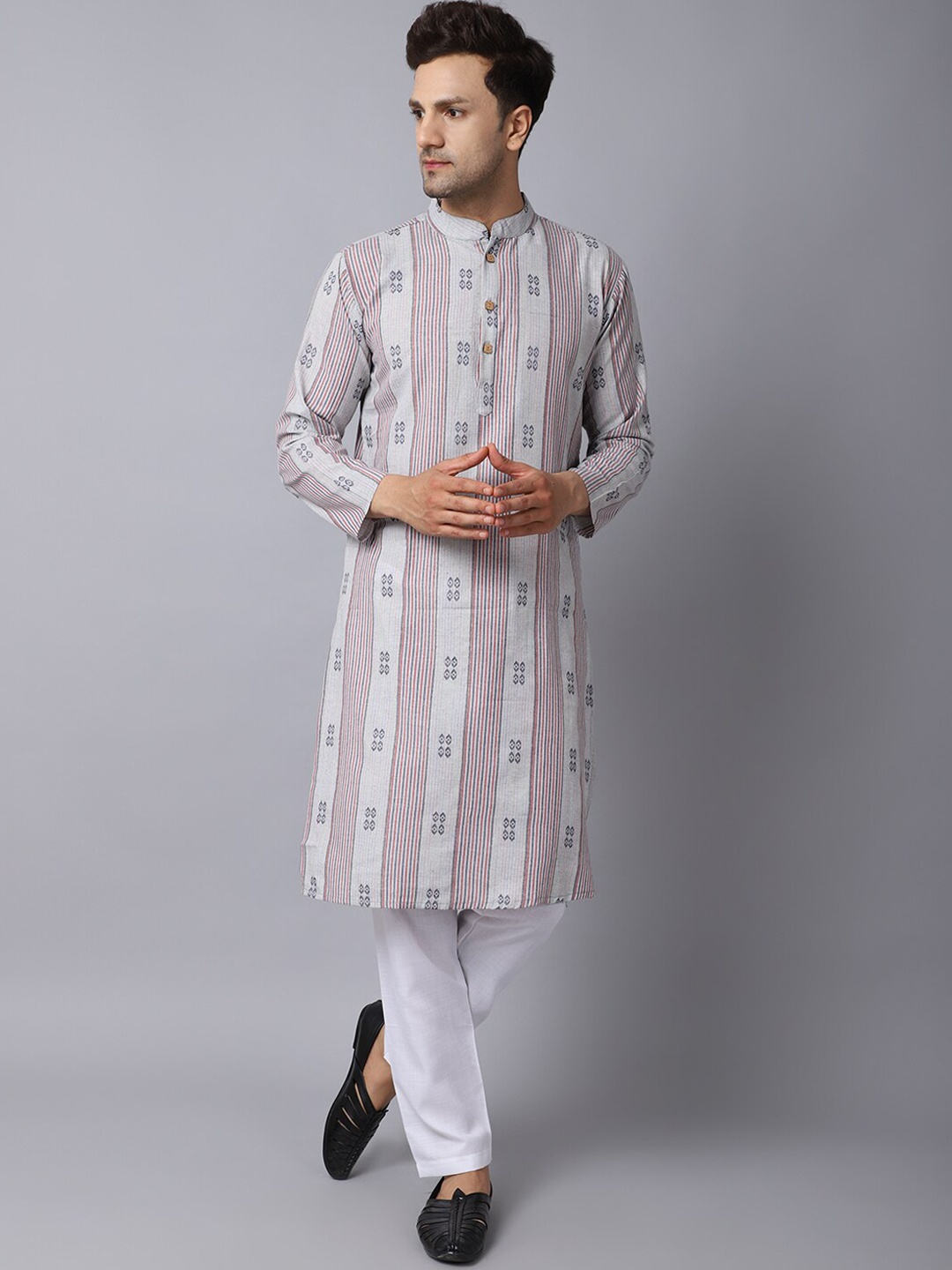 

ORUS Men Grey Ethnic Motifs Printed Pure Cotton Kurta with Pyjama