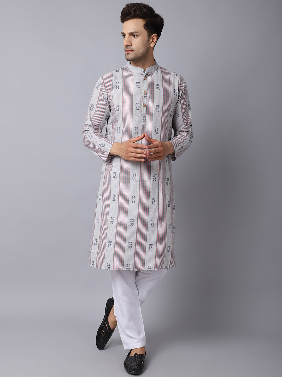 

ORUS Men Grey Printed Pure Cotton Kurta with Pyjamas