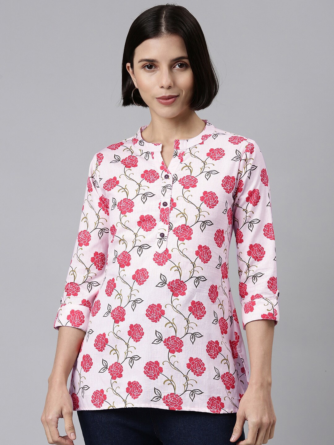 

MALHAAR Women White & Pink Floral Print Kurti