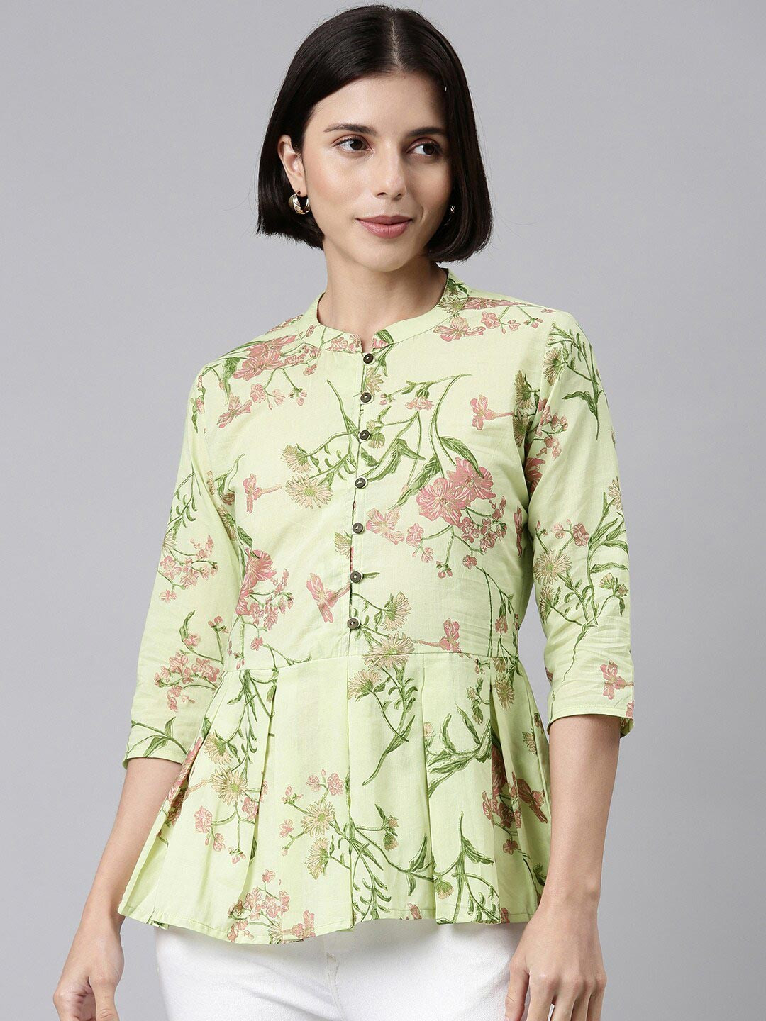 

MALHAAR Women Green Floral Printed Pure Cotton Pleated Kurti