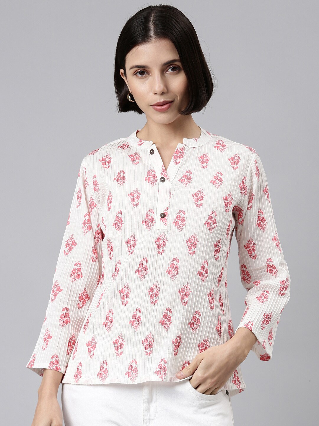 

MALHAAR Women White & Pink Floral Printed Pure Cotton Kurti