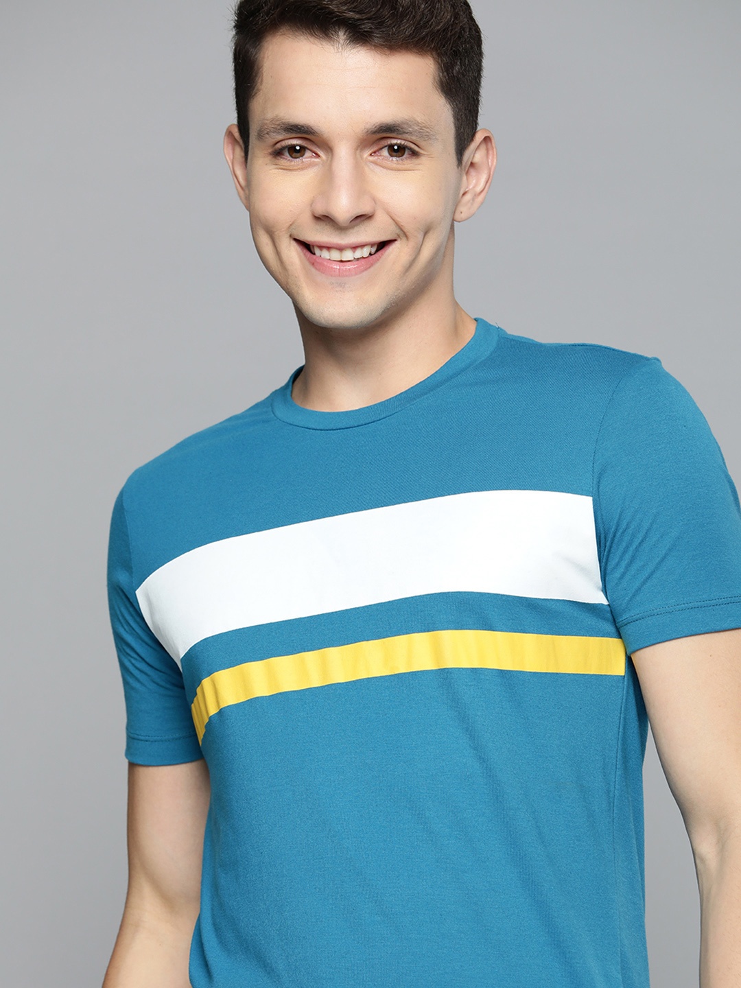 

Mast & Harbour Men Blue & White Striped T-shirt