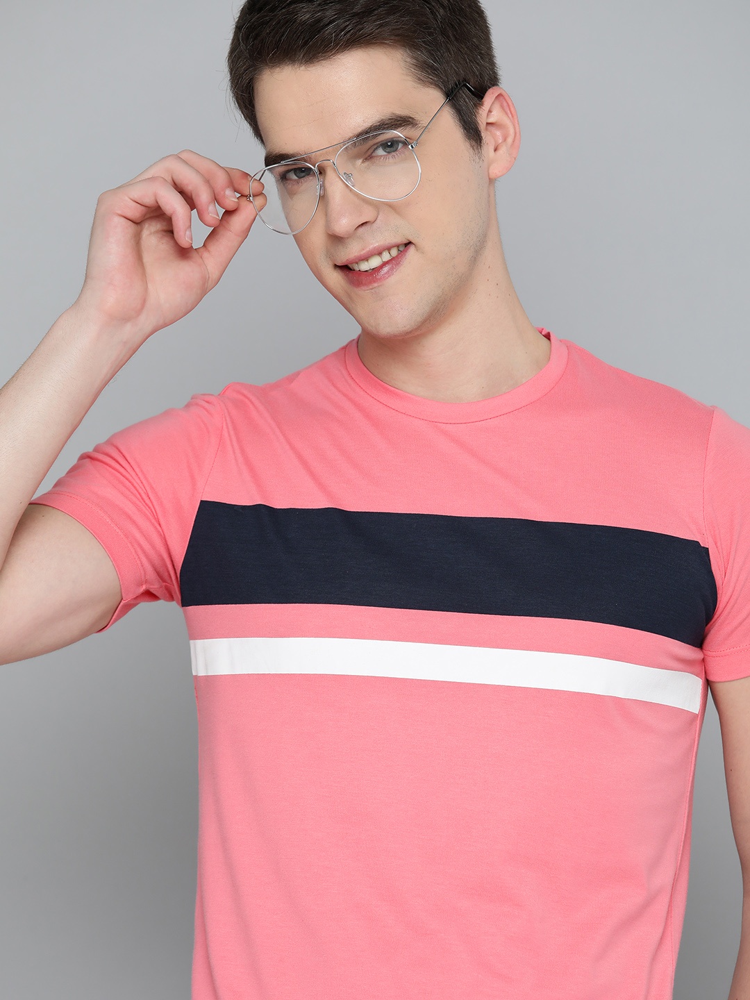 

Mast & Harbour Men Pink & White Striped T-shirt