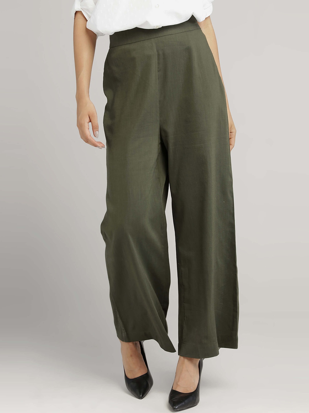 

IDK Women Olive Green Solid Flared High-Rise Trousers