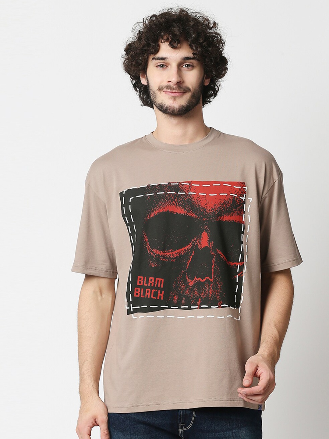 

Blamblack Men Beige Graphic Printed Raw Edge Loose Fit T-shirt