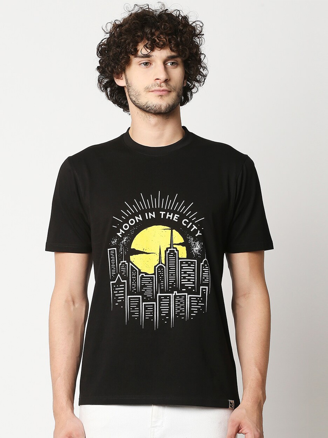 

Blamblack Men Black Graphic Printed Raw Edge T-shirt