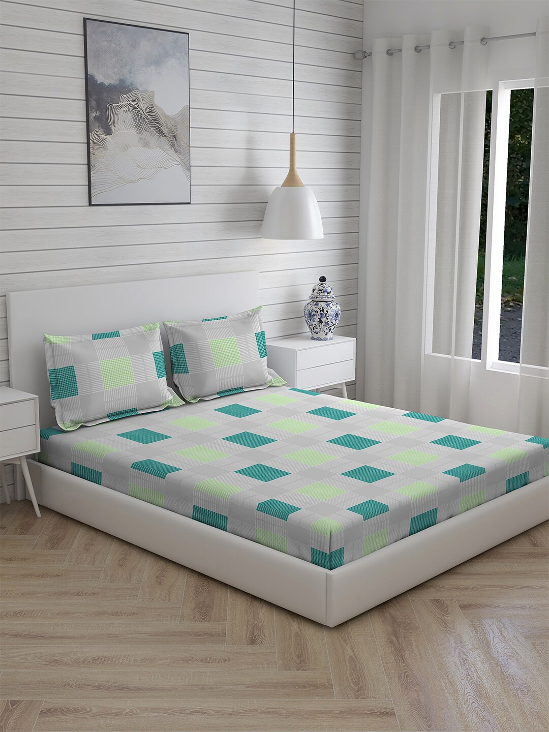

Boutique Living India Grey & Blue 225 TC King Bedsheet with 2 Pillow Covers